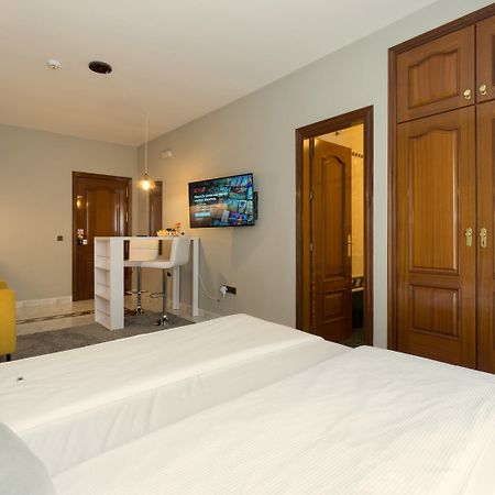 La Palmera Aparthotel Alhaurin el Grande Bilik gambar