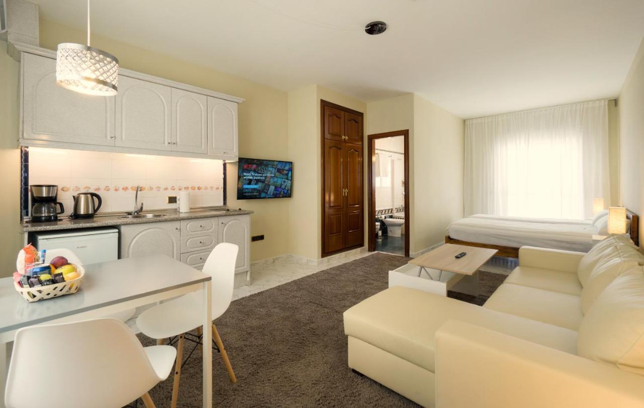La Palmera Aparthotel Alhaurin el Grande Bilik gambar